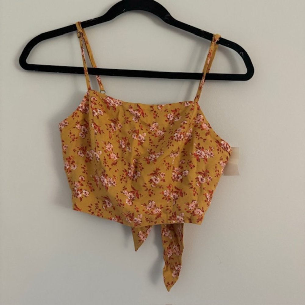 Aeropostale Women's Tie Back Floral Crop Top Size Small NEW!!!